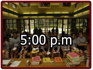 Horario en el campamento militar 5:00 p.m